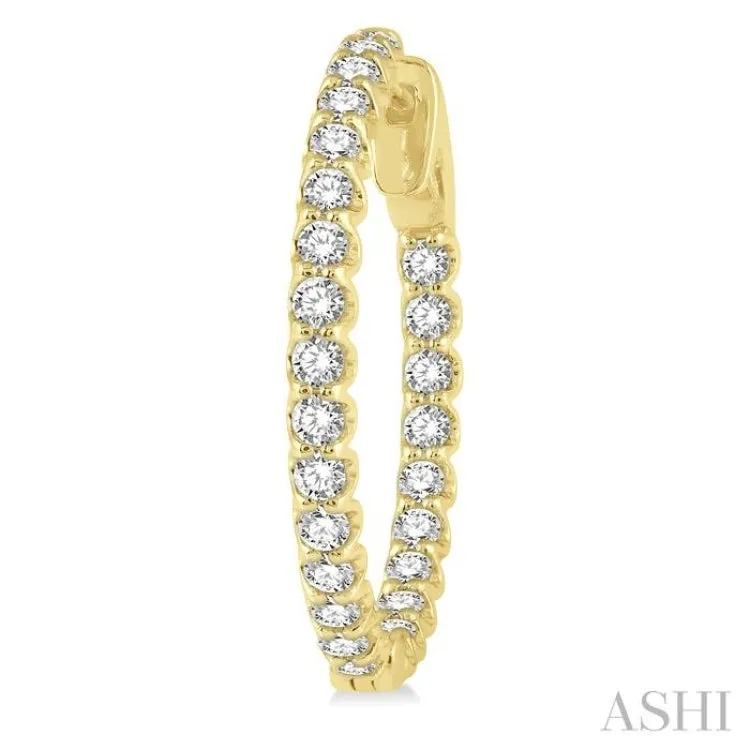 1 1/2 ctw Round Cut Diamond In-Out Hoop Earring in 14K Yellow Gold