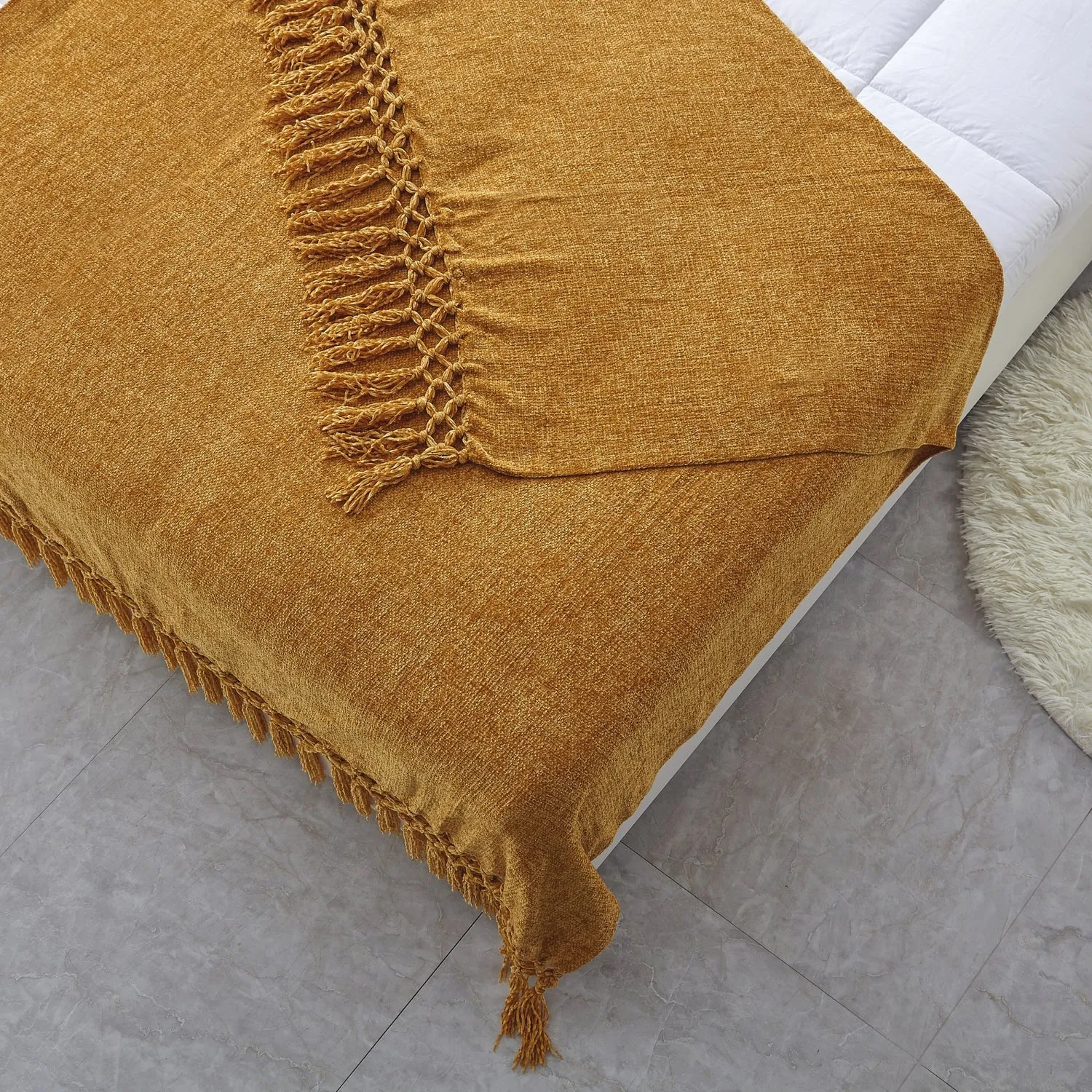 Carl Chenille Throw