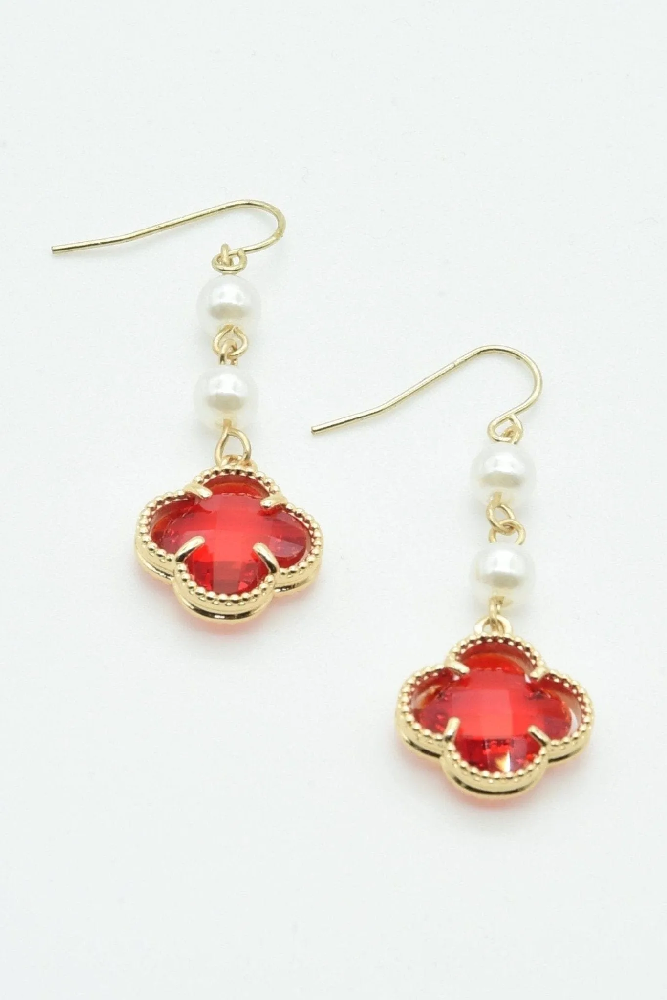 CE3197 Clover With Pearls Dangle Earrings