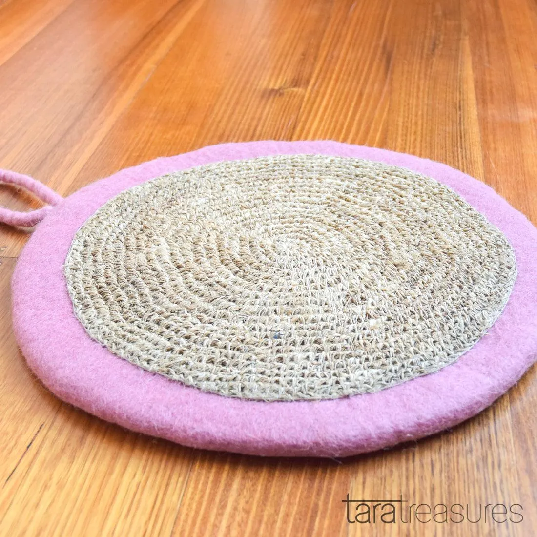 Felt and Jute Cat Scratcher - Charm Pink