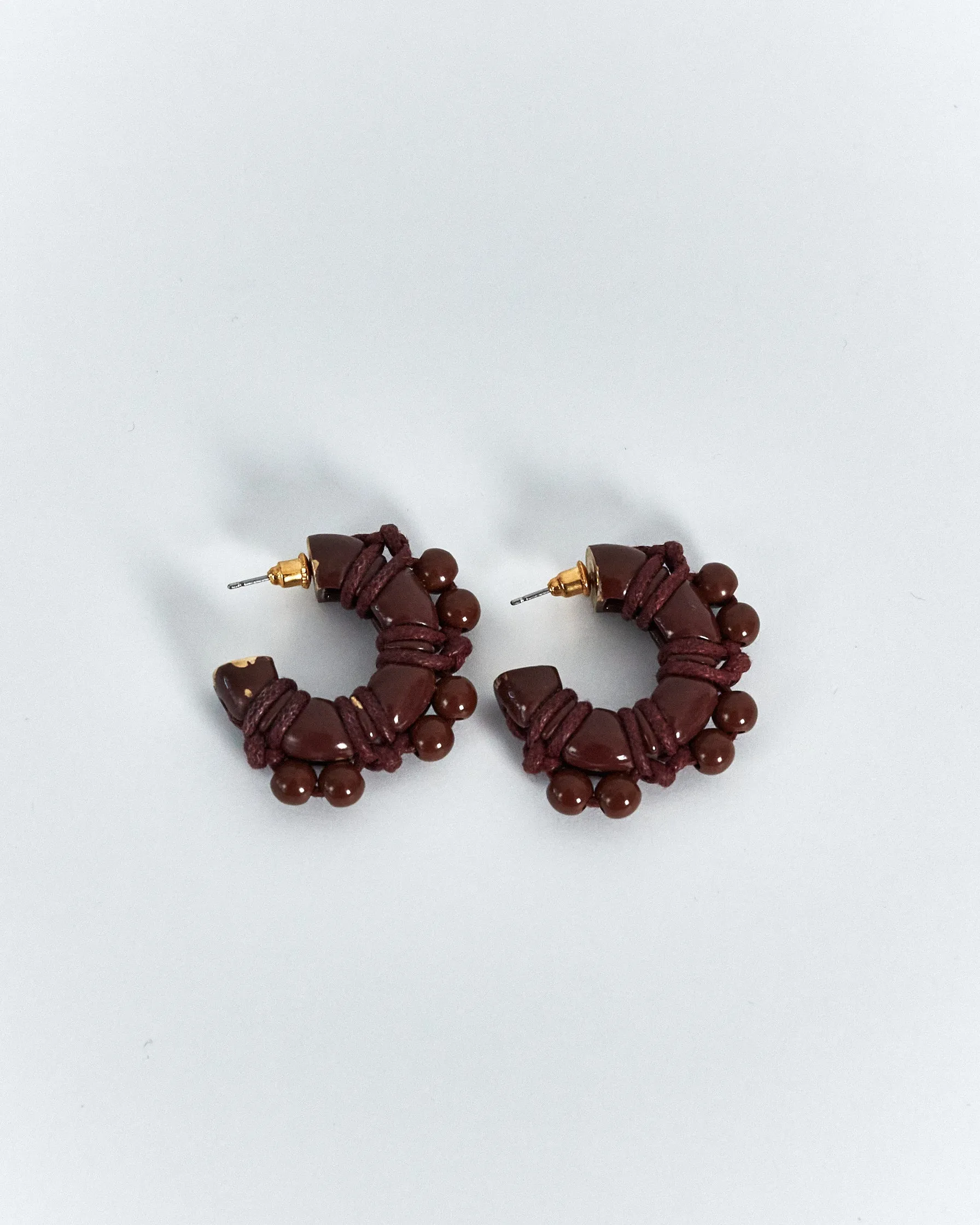 Lemaire spring '23  'tied up pearls' hoop earrings, chocolate