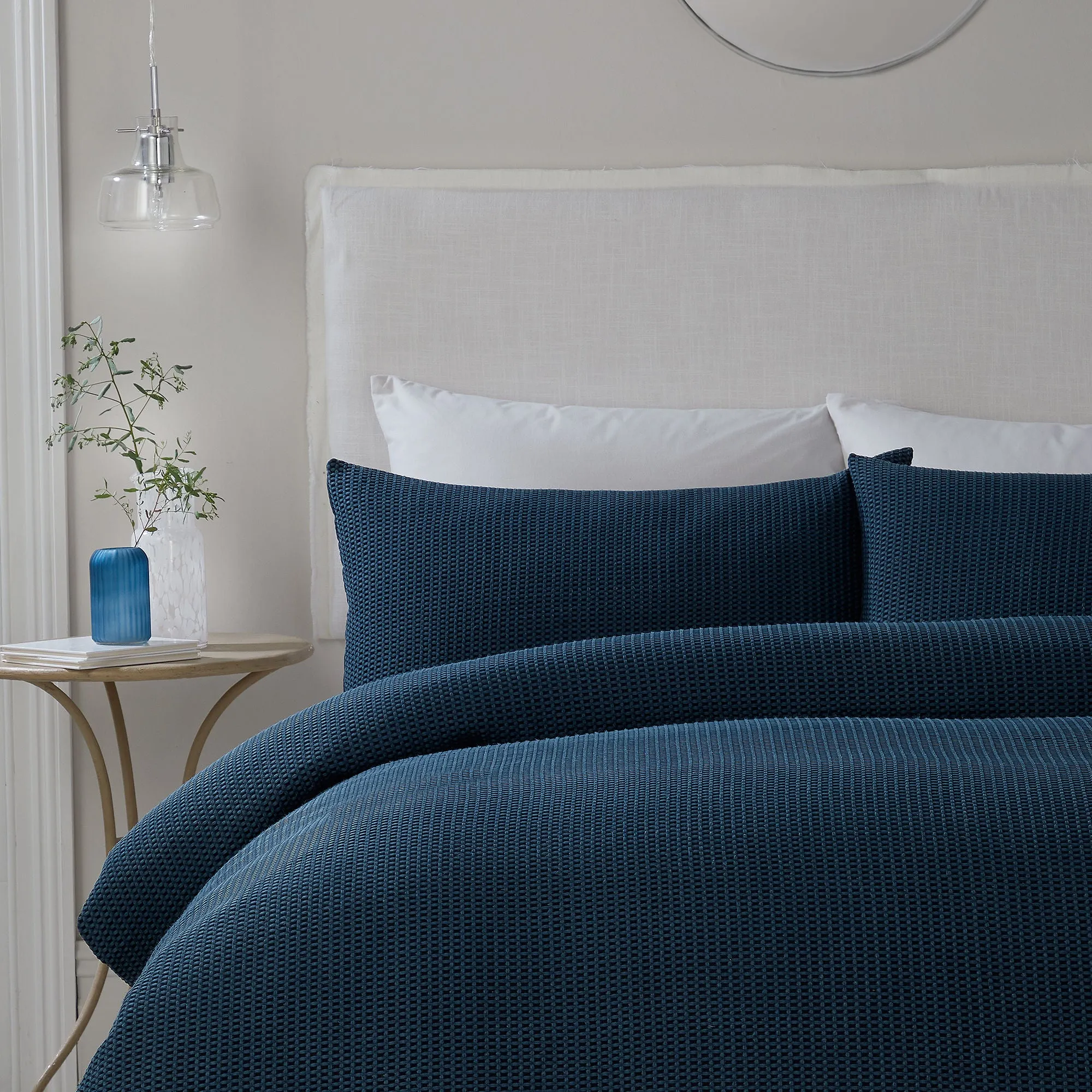 Lindly Duvet Cover Set by Serene in Navy