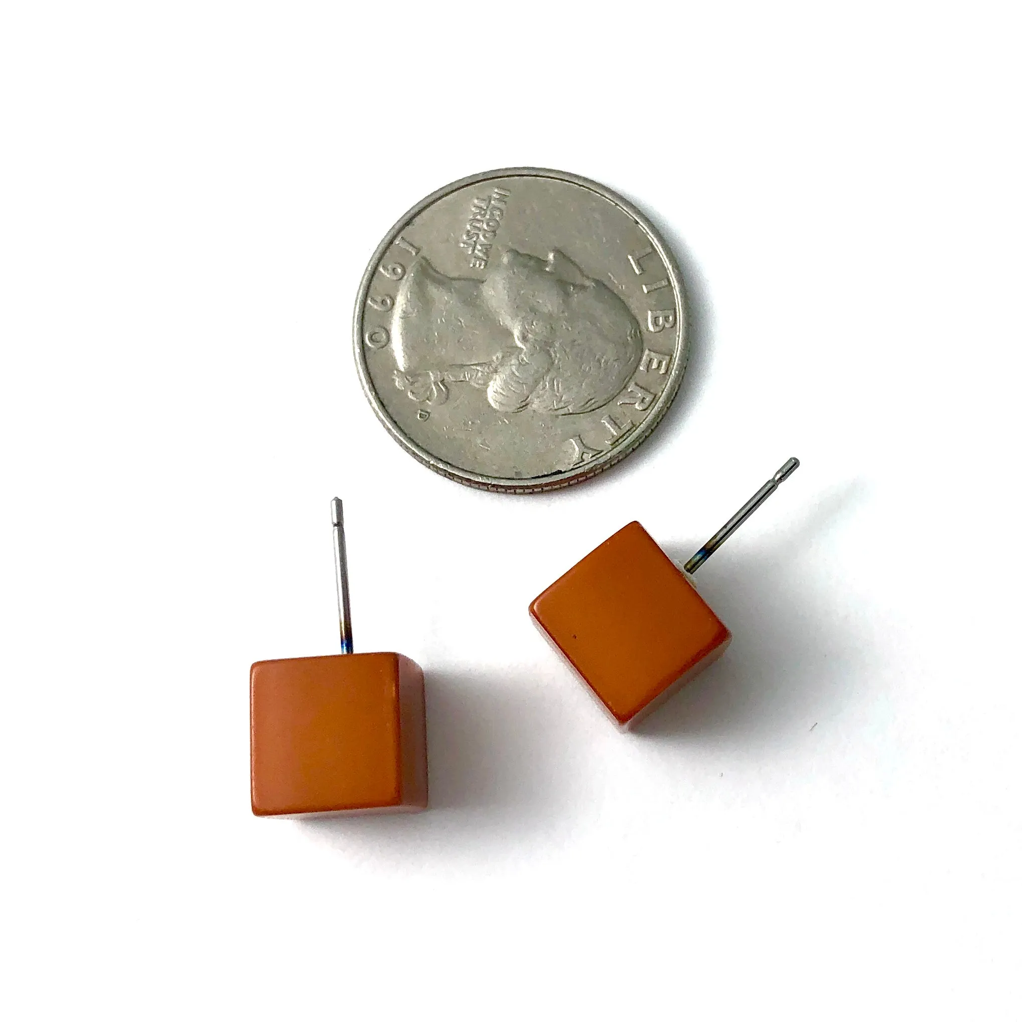 Nutmeg Brown Midi Cube Stud Earrings