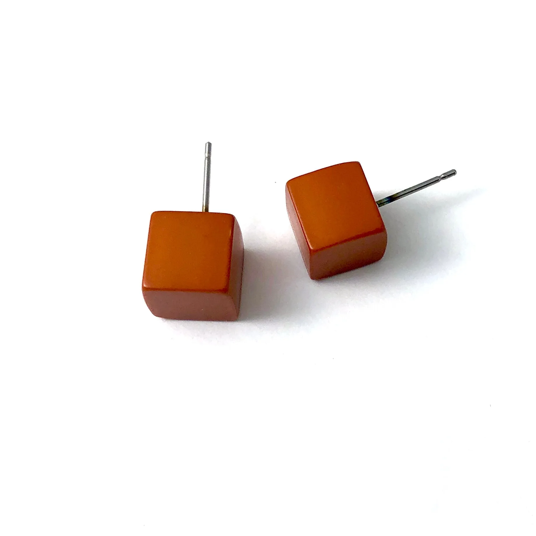 Nutmeg Brown Midi Cube Stud Earrings