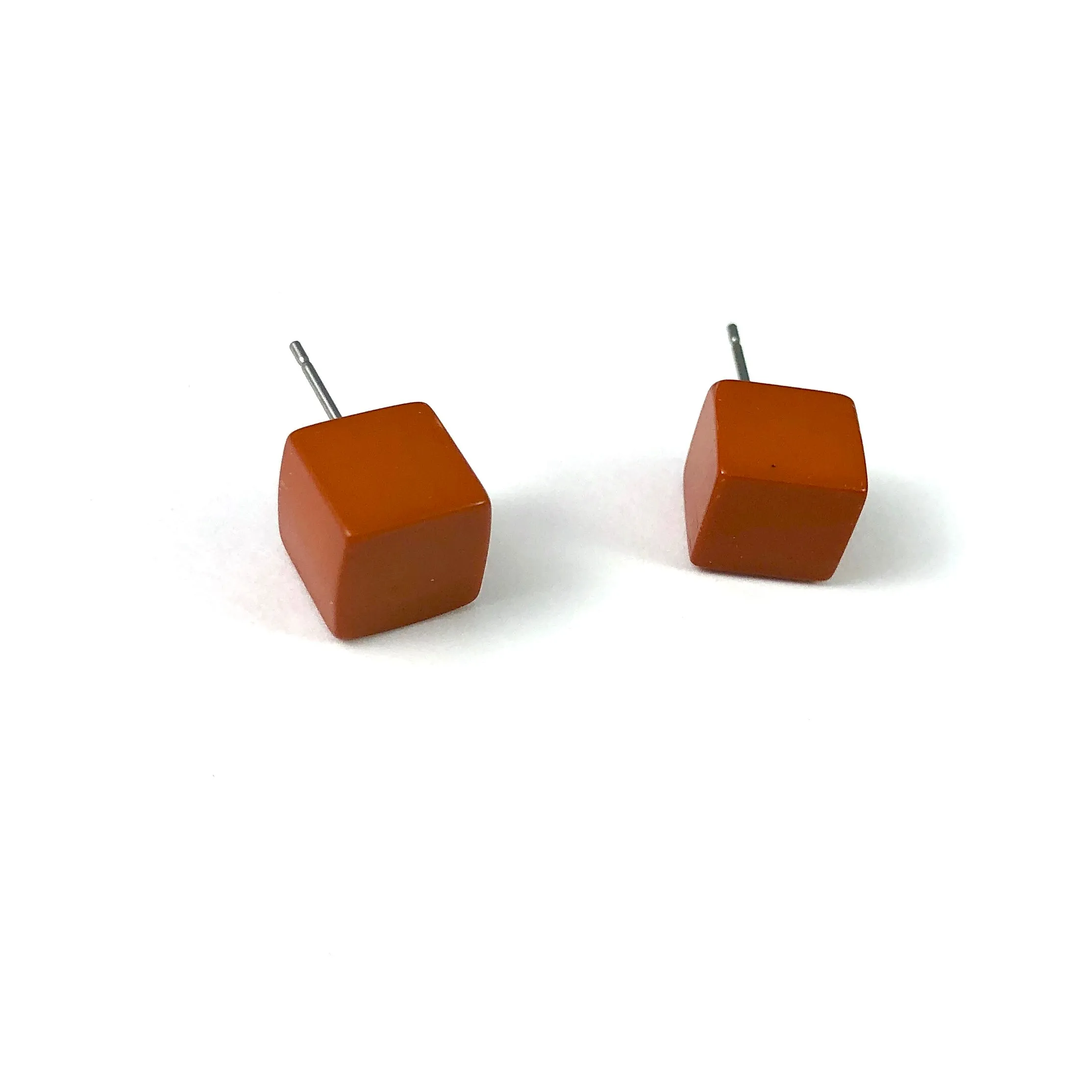 Nutmeg Brown Midi Cube Stud Earrings