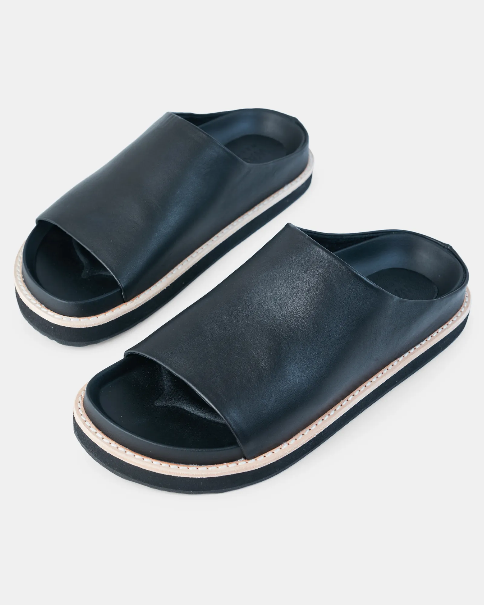 Palm Leather Slide - Black