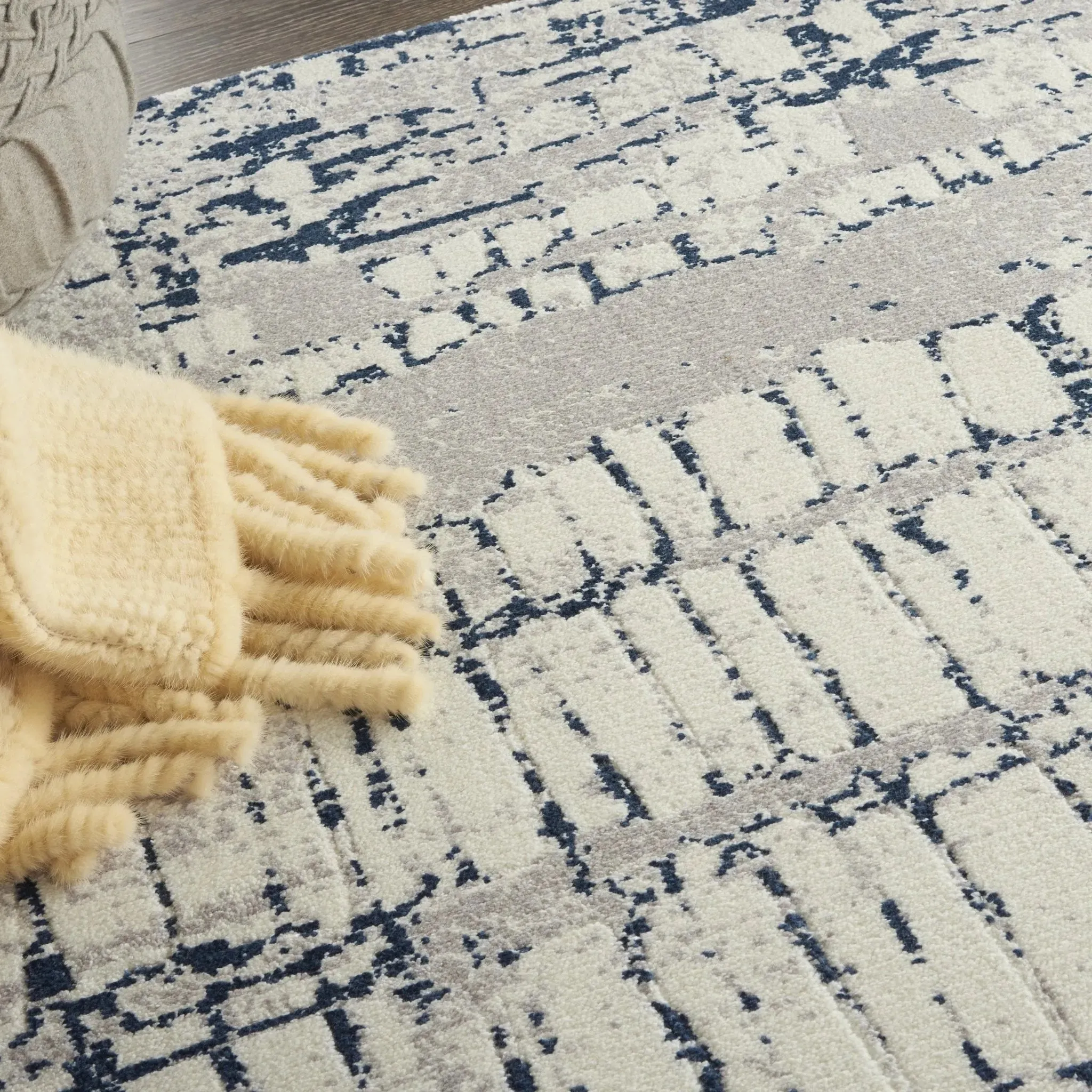 Twilight TWI10 Ivory/Navy Rug